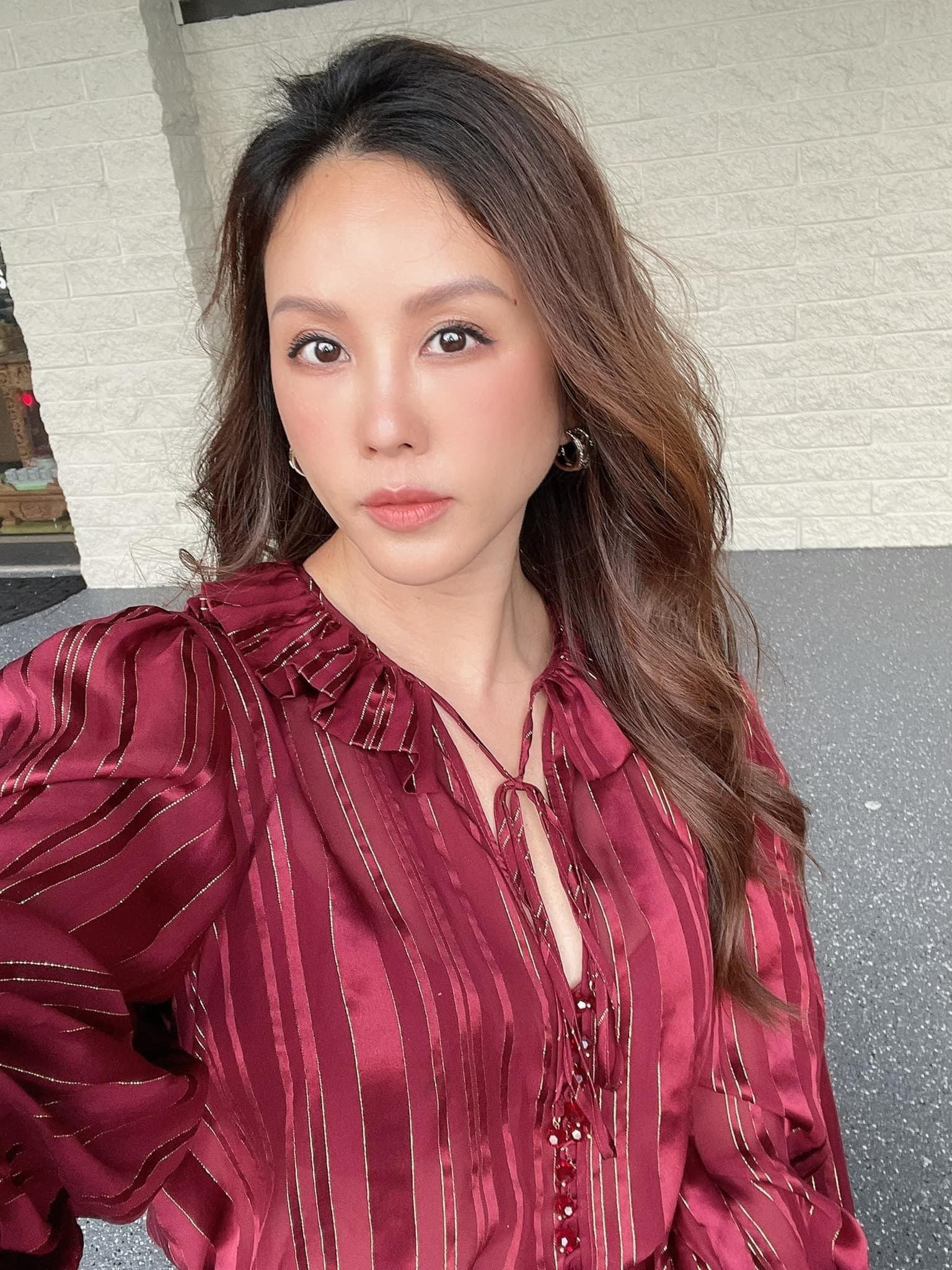 thu hoai buc xuc khi bi nham la hoa hau la ky anh trom dong ho 2 ti dong hinh 2
