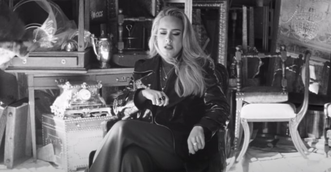 adele tro lai voi mv easy on me sau 6 nam hinh 1