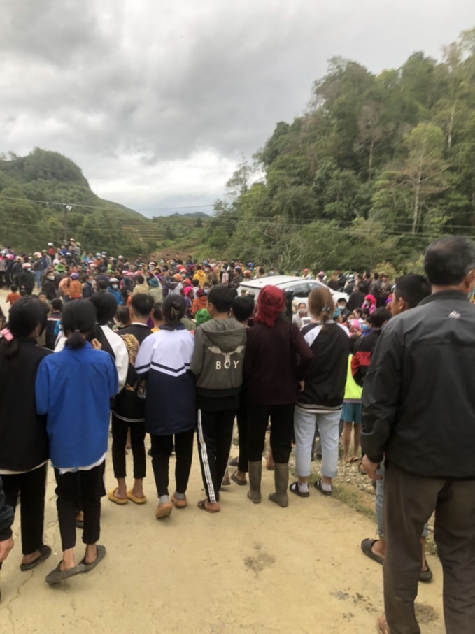 thay cung du 1 phu nu mang hon 15kg vang bac de giai han roi giet cuop hinh 1