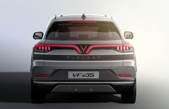 vinfast cong bo 2 mau xe dien moi tai los angeles auto show 2021 hinh 4
