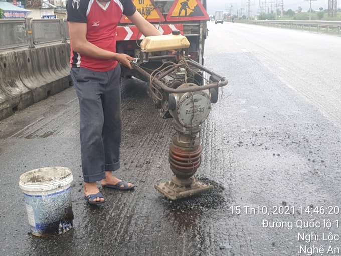 mua lon tai nghe an gay su co sat lo tren nhieu tuyen duong hinh 6