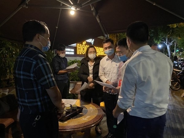 nha hang vi pham quy dinh chong dich chu tich phuong o quang ninh bi tam dinh chi cong tac hinh 1