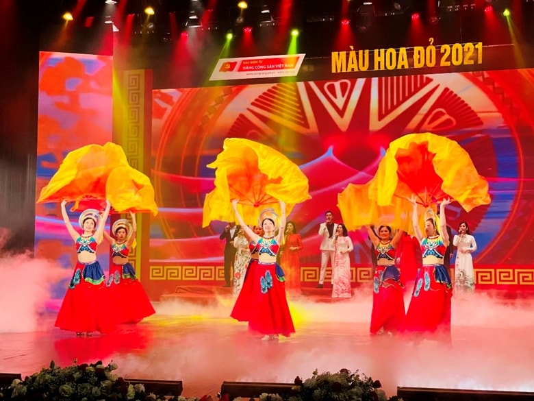 xuc dong nhung ky uc hao hung tai chuong trinh nghe thuat mau hoa do lan thu 14 hinh 1