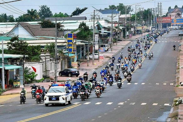 chuyen gia kinh te vu vinh phu phai an cu giu chan cong nhan dam bao cho san xuat hinh 1
