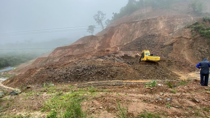 nhung tuyen duong nao tai quang binh bi ngap sat lo do mua lon hinh 1