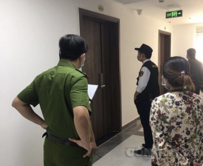 nghi an cha bat coc con gai bat chap quyet dinh thi hanh an nguoi cha van quyet khong tra con gai hinh 1