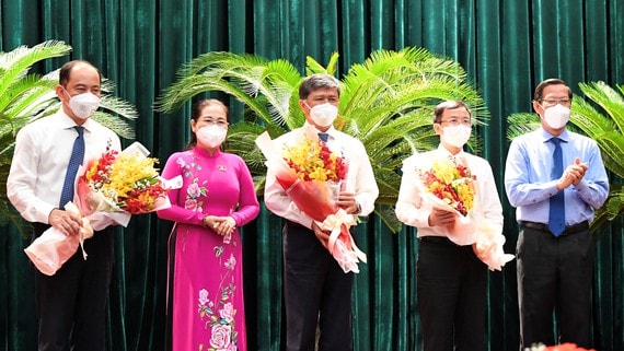 bau bo sung 3 uy vien ubnd tp hcm hinh 1