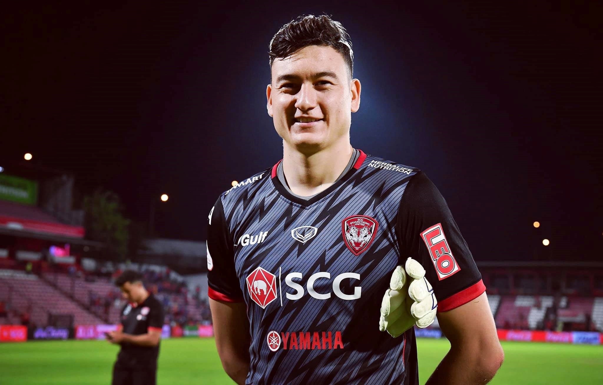 dang van lam duoc fifa xu thang trong vu kien voi muangthong hinh 1