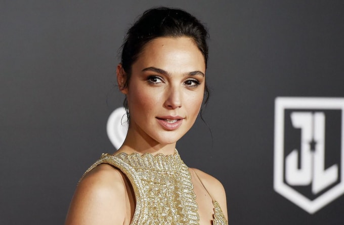 gal gadot soc truoc nhung loi de doa tu dao dien joss whedon hinh 1