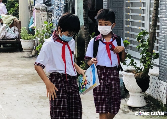 tp hcm nhung hoc sinh dau tien duoc tro lai truong sau dich covid 19 hinh 4