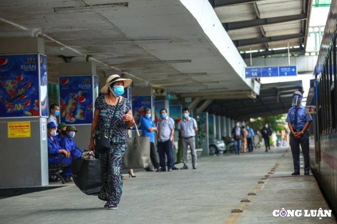 noi long cac quy dinh ve xet nghiem covid 19 voi hanh khach di tau hinh 1