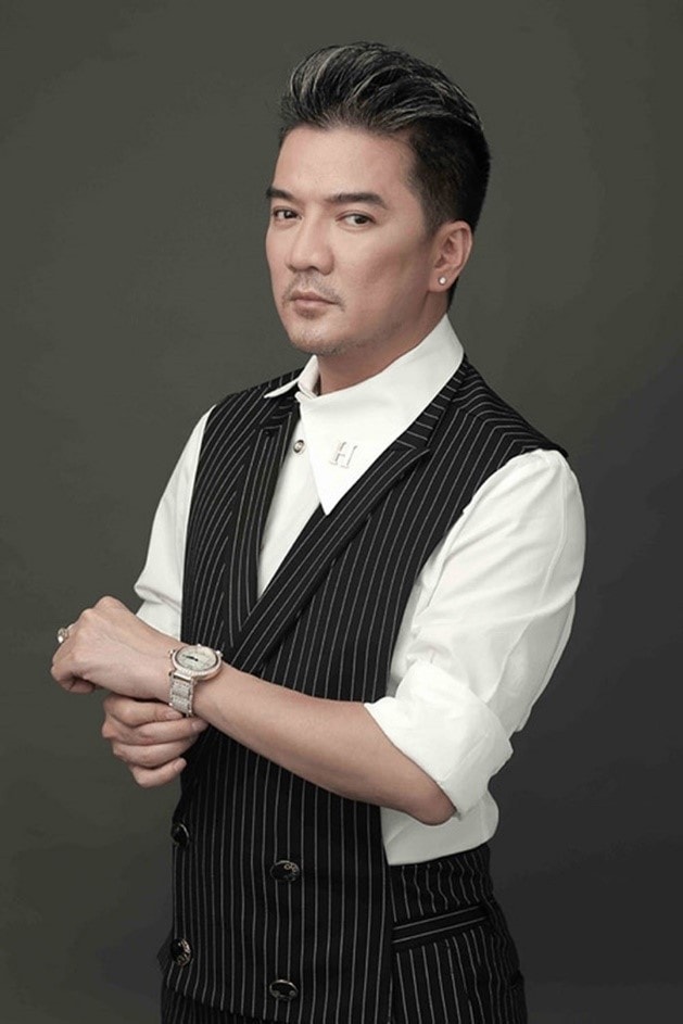 nhung giam khao cac cuoc thi hoa hau gay tranh cai hinh 1