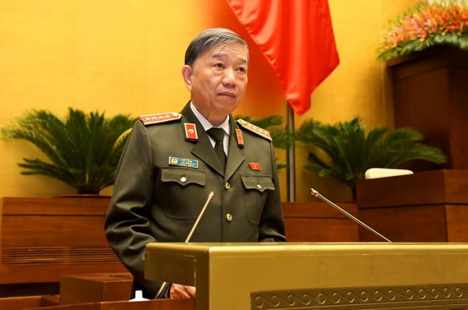 ban hanh luat canh sat co dong trong thoi diem hien nay la rat can thiet hinh 1