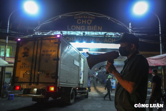cho long bien chinh thuc hoat dong tro lai sau hon 2 thang bi phong toa hinh 3