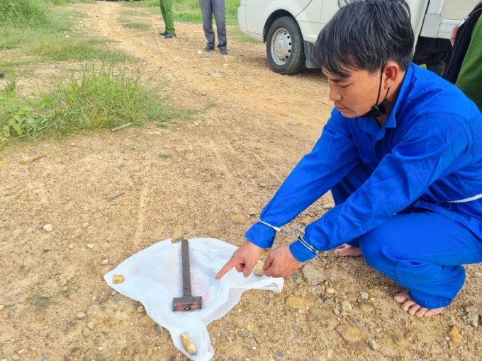 khoi to doi tuong dung bua danh chet nguoi o quan tap hoa hinh 1