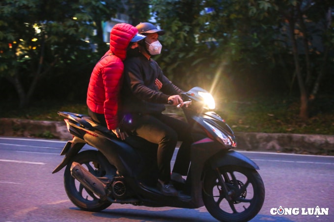 anh huong khong khi lanh nguoi dan ha noi co ro trong gio ret hinh 8