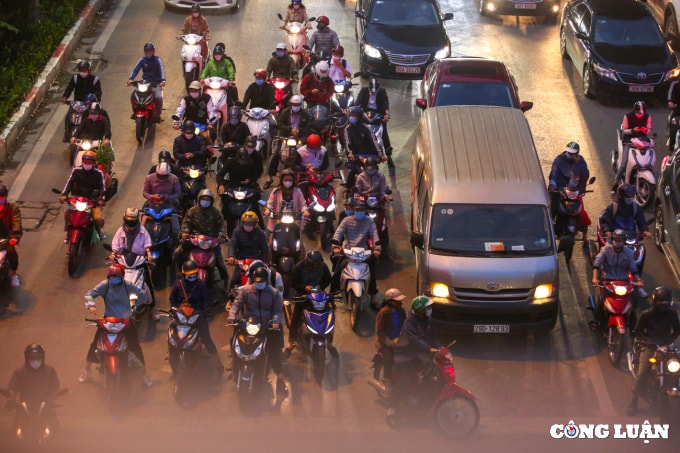 anh huong khong khi lanh nguoi dan ha noi co ro trong gio ret hinh 9