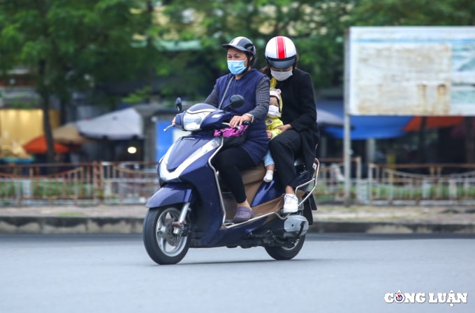 anh huong khong khi lanh nguoi dan ha noi co ro trong gio ret hinh 3