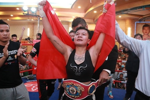 nguyen thi thu nhi cung cac dong doi do bo han quoc hao huc tranh dai vo dich the gioi wbo hinh 1
