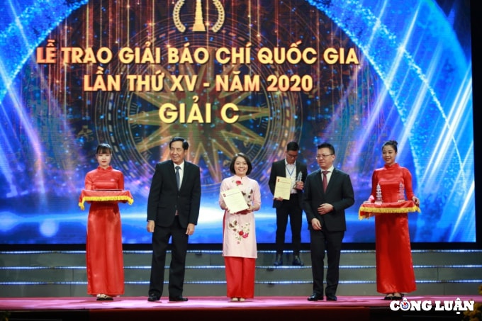 bao nha bao cong luan doat giai c giai bao chi quoc gia lan thu xv nam 2020 hinh 1