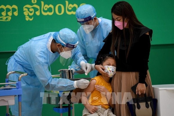 cac quoc gia asean day manh chien dich tiem chung vaccine covid 19 hinh 1