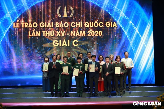 tong thuat le trao giai bao chi quoc gia lan thu xv nam 2020 hinh 6