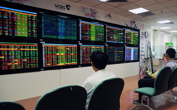 co phieu ngan hang bi ban thao vn30 index giam diem sau hinh 1