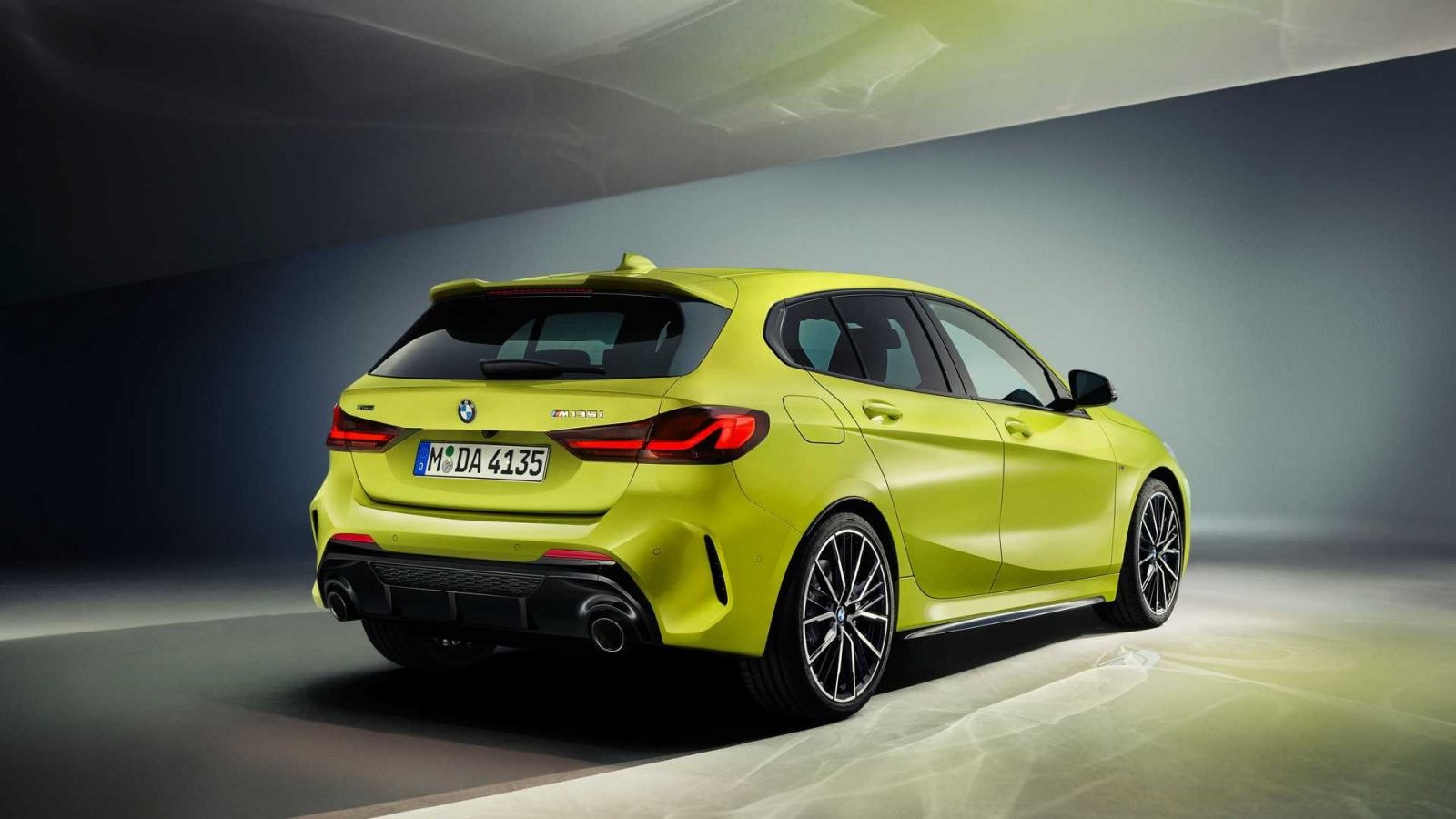 bmw m135i xdrive 2022 ra mat hinh 3