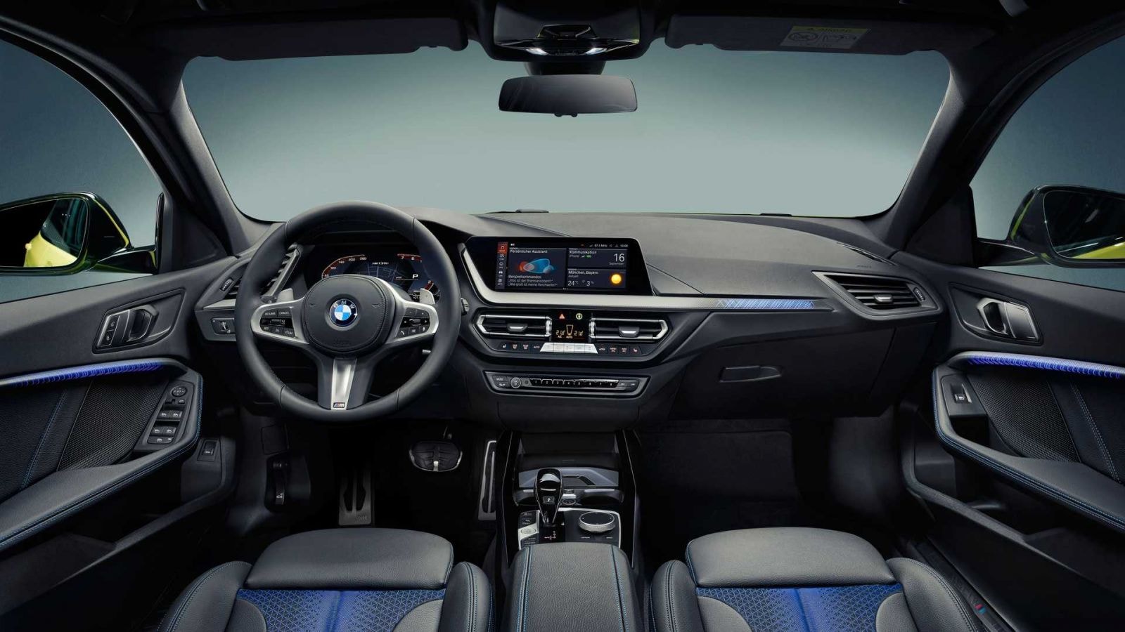 bmw m135i xdrive 2022 ra mat hinh 5
