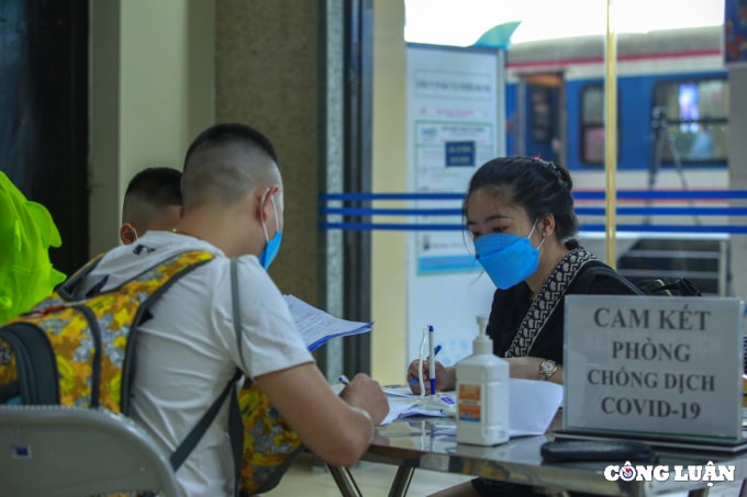 hanh khach di tau phai khai bao thong tin khi di chuyen hinh 1