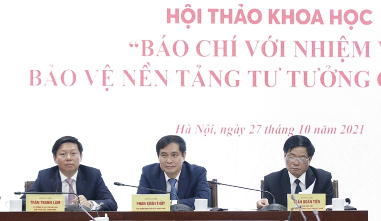 cac co quan thong tan bao chi la luc luong tien phong di dau trong dau tranh phan bac quan diem sai trai hinh 1