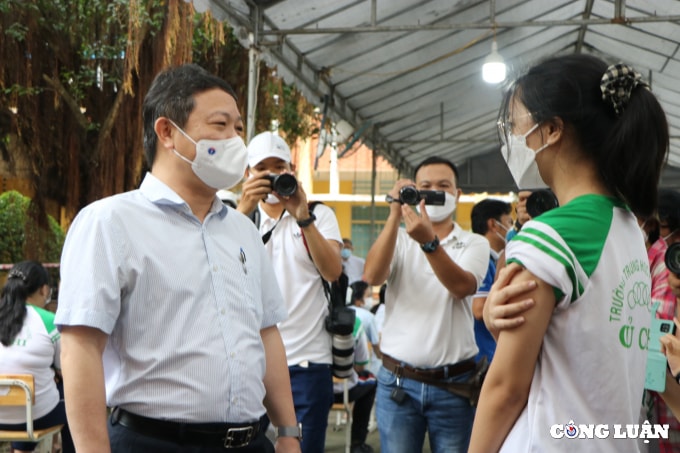 tp hcm hoc sinh co the tro lai truong sau 5 tuan tiem vaccine ngua covid 19 hinh 2