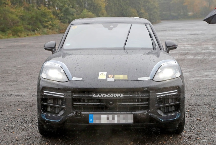 phat hien mau xe porsche cayenne 2022 duoc thu nghiem tren truong dua hinh 2