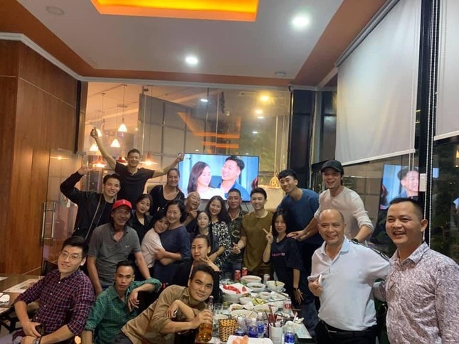 dan dien vien huong vi tinh than noi chia tay day xuc dong hinh 2