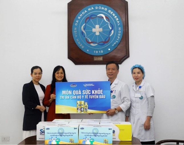 vinamilk sure prevent gold tri an nhung chien si ao trang hinh 2