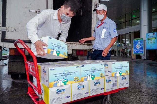 vinamilk sure prevent gold tri an nhung chien si ao trang hinh 4