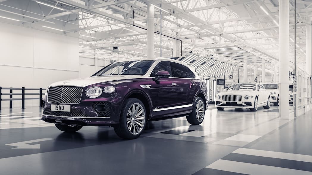 kham pha mau xe bentley bentayga speed duoc lay cam hung tu nghe thuat mua ba le hinh 1