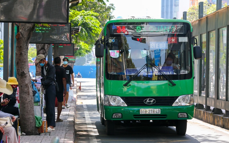 tp hcm co them 8 tuyen xe buyt hoat dong lai tu ngay 1 11 hinh 1