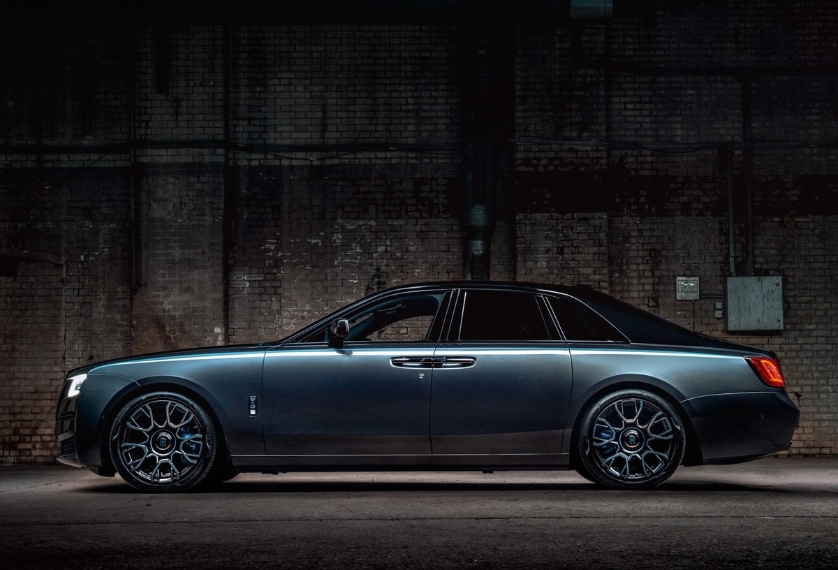 rolls royce ghost black badge 2022 duoc phu 45 kg nuoc son mau den hinh 7