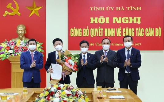 giam doc so thong tin truyen thong giu chuc tong bien tap bao ha tinh hinh 1