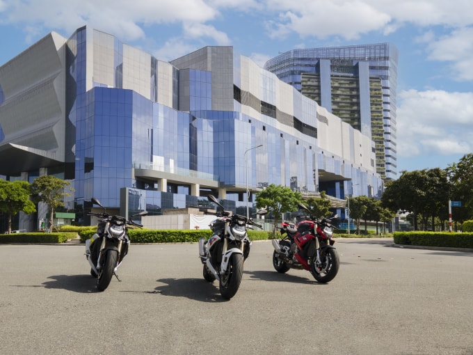 bmw motorrad viet nam gioi thieu bmw s 1000 r hoan toan moi hinh 1