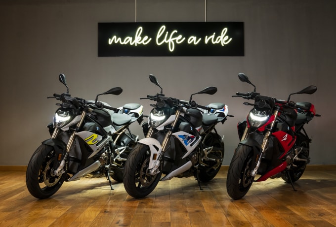bmw motorrad viet nam gioi thieu bmw s 1000 r hoan toan moi hinh 3