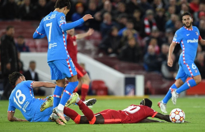 liverpool de bep 2 0 atletico madrid de gianh ve vao vong 16 doi champions league hinh 4