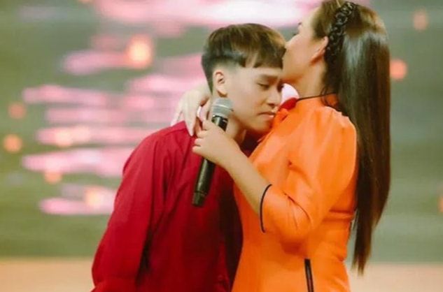 thieng ngan tuyet nhung quynh trang sang my bieu dien tuong nho co ca si phi nhung hinh 2