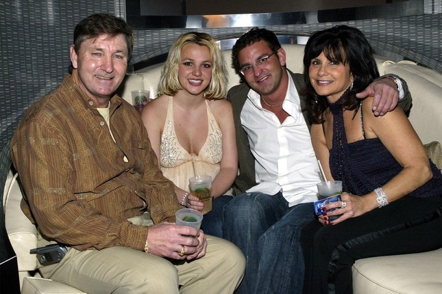 britney spears to me ruot la nguoi huy hoai cuoc doi co suot 13 nam qua hinh 1