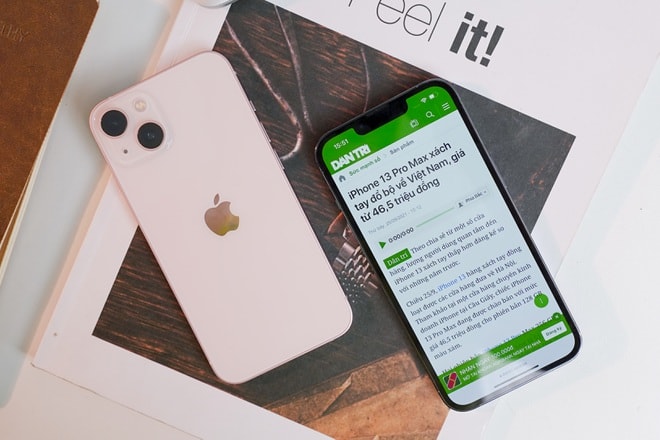 iphone 13 13 mini tut gia sau 1 tuan mo ban tai viet nam hinh 1