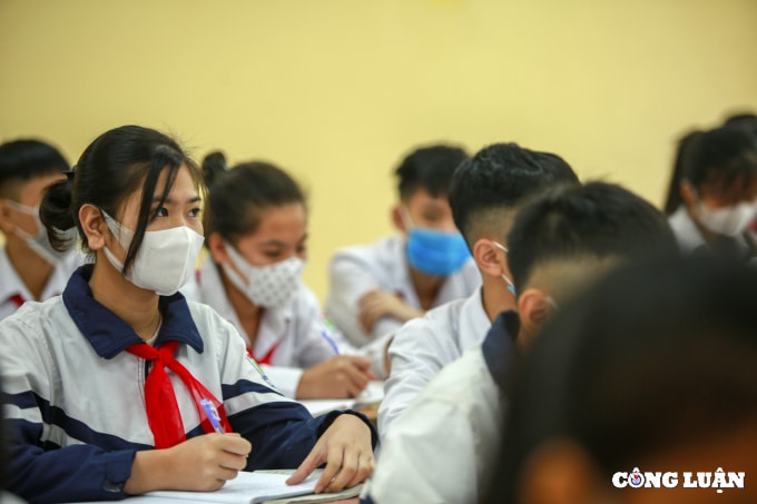 ha noi buoi hoc dau tien tai truong cua hoc sinh o ba vi sau 6 thang hoc online hinh 3