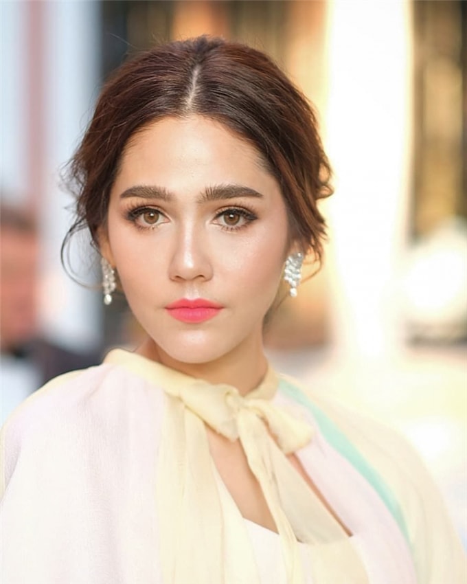 nhung bong hong lai xinh dep cua showbiz thai lan hinh 1
