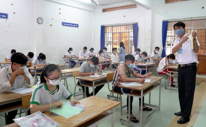 nam hoc 2021 2022 dong thap thieu gan 2000 bien che giao vien hinh 1