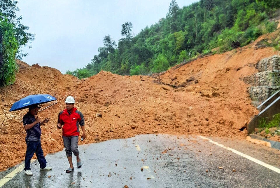 sat lo nghiem trong o deo noi nha trang da lat hinh 1
